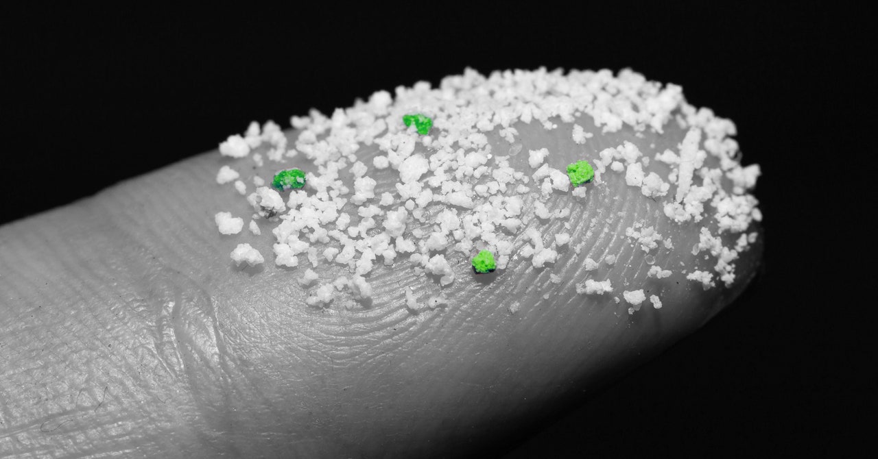 Wired: De ce microplasticele sunt peste tot