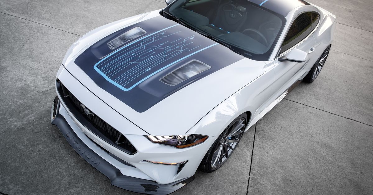 The Verge: Ford a făcut un Mustang electric