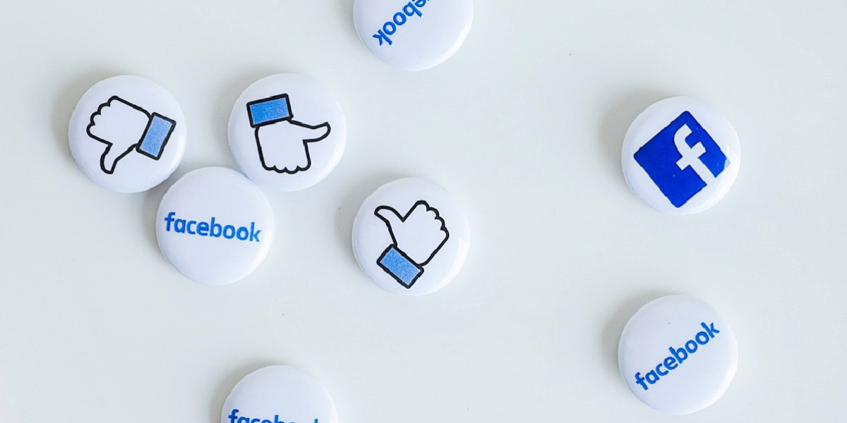 MIT Tech Review: Facebook încearcă să elimine discriminarea rasială din algoritmi