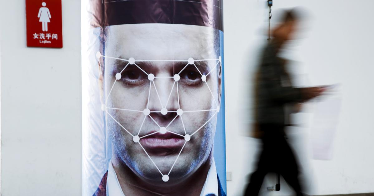 Quartz: Scanarea facială devine obligatorie în China pentru cei care-și cumpără telefoane