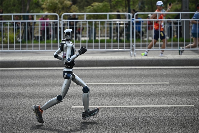 Digitimes: China a organizat maratonul roboților umanoizi