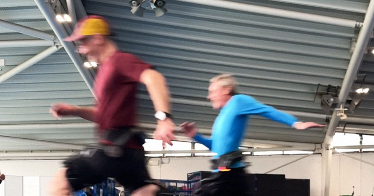 Wired: Sprint între oameni și exoscheleți - cine a câștigat?