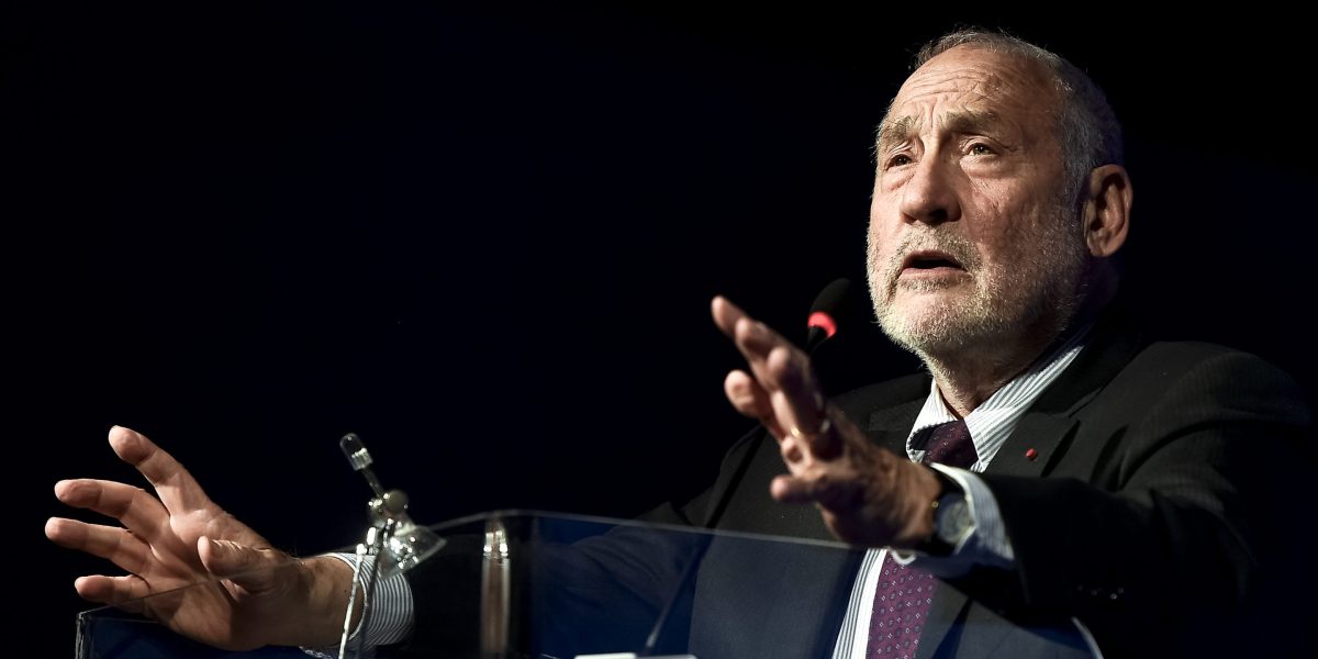 Fortune: AI consumă comentarii de pe internet. Asta va influența rezultatele