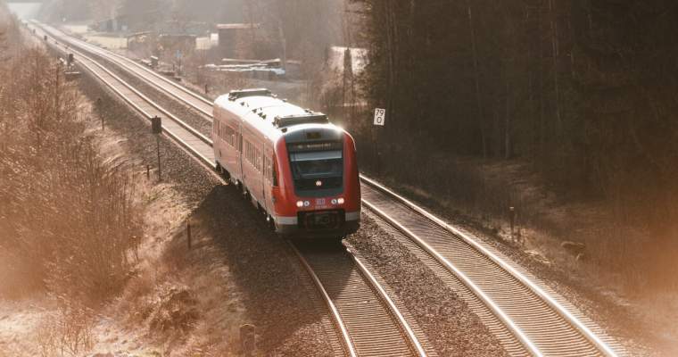 Green Start-Up: Impactul biletelor de 9 euro din Germania pentru mediu