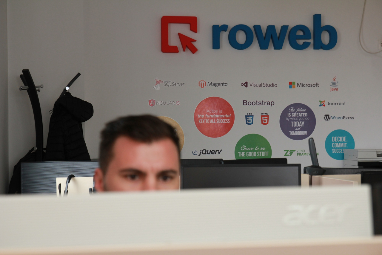 Compania românească de servicii software end-to-end Roweb