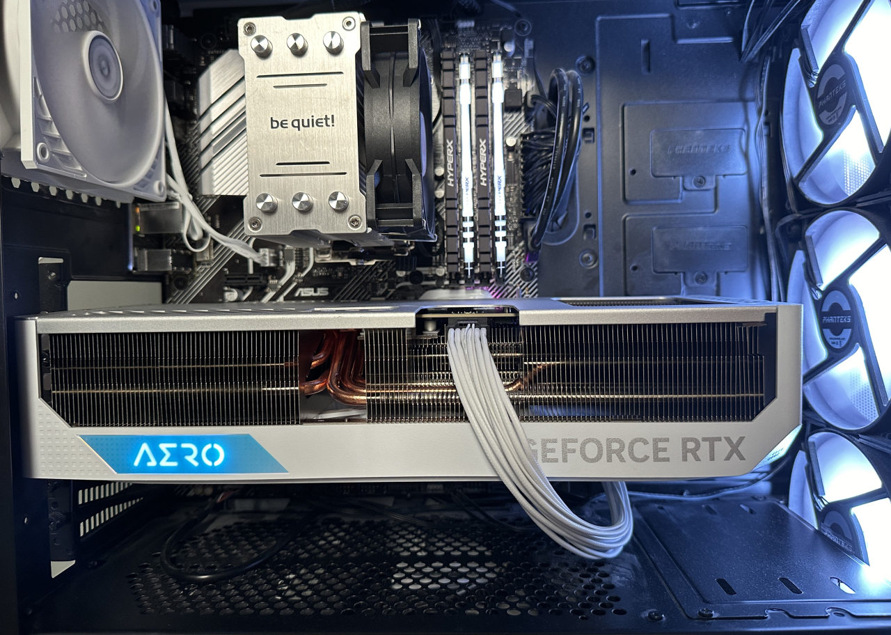 REVIEW NVIDIA GeForce RTX 4080 SUPER - Super pentru work & play