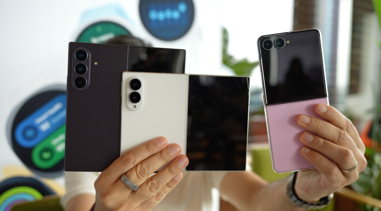 HANDS ON: Samsung Fold 8, Fold 8 Ultra, Flip 8: ce s-a schimbat și ce nu