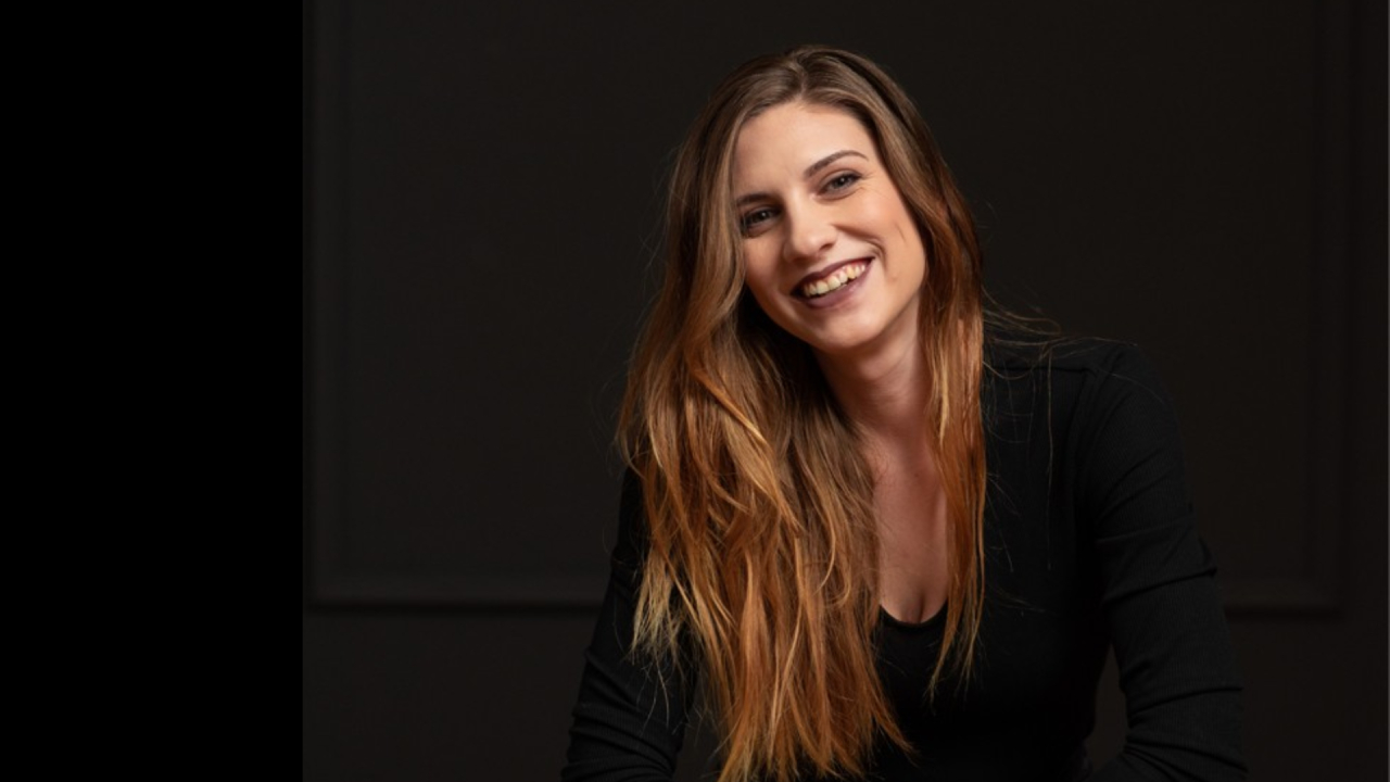 Laura Sardescu copilărie