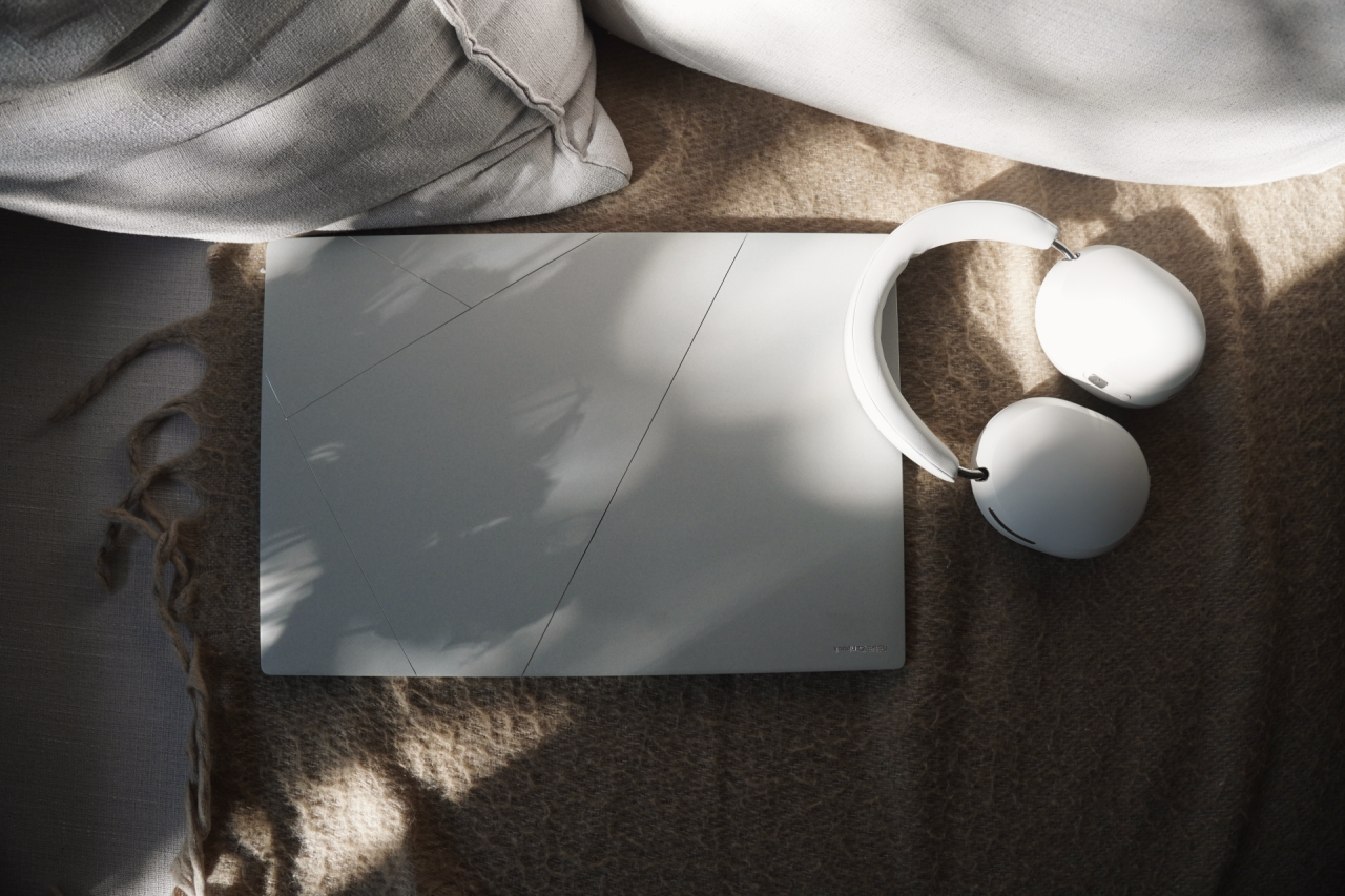 Asus Zenbook S 16