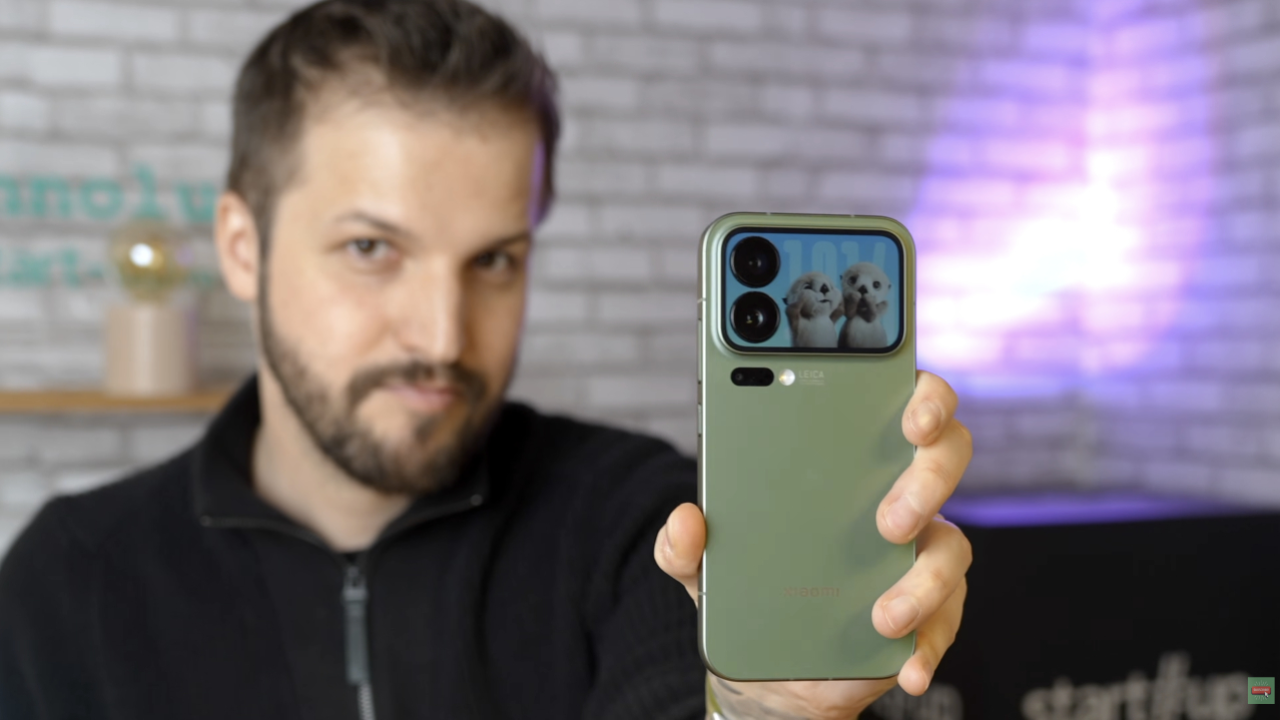 Xiaomi pregătește Smart privacy display, la fel ca Samsung, pe viitoarele Xiaomi 18 Pro și Pro Max