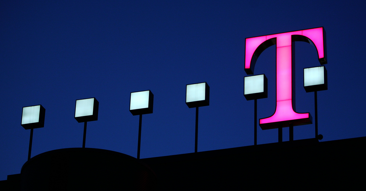 Telekom mărește prețurile abonamentelor. Impact și pentru B2B