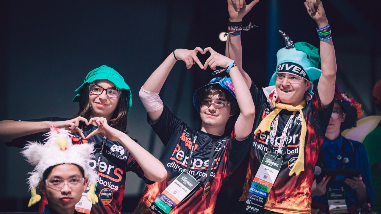 Elevii români, pe podiumul Campionatului Mondial de Robotică din SUA