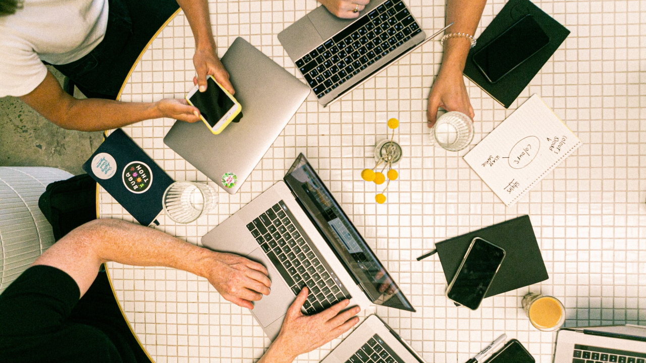 Antreprenorii din România nu știu ce să digitalizeze și pierd mii de euro lunar