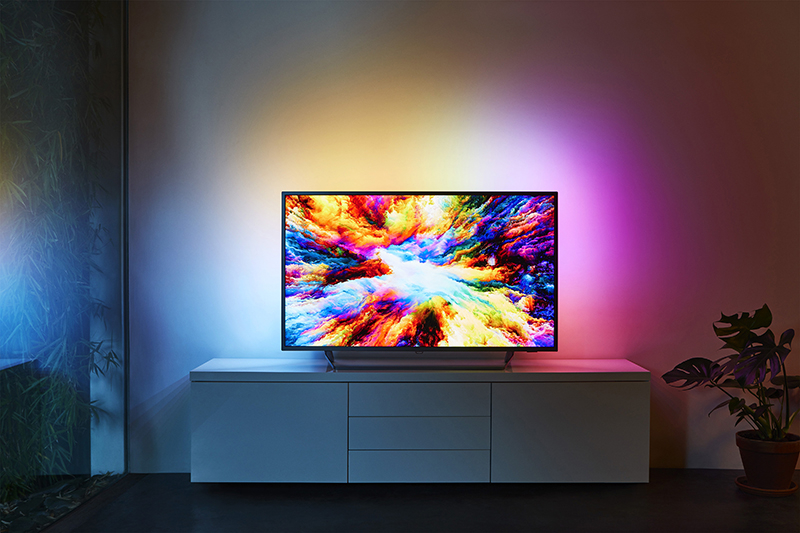Philips 7303 este un TV cu preț decent și funcții premium