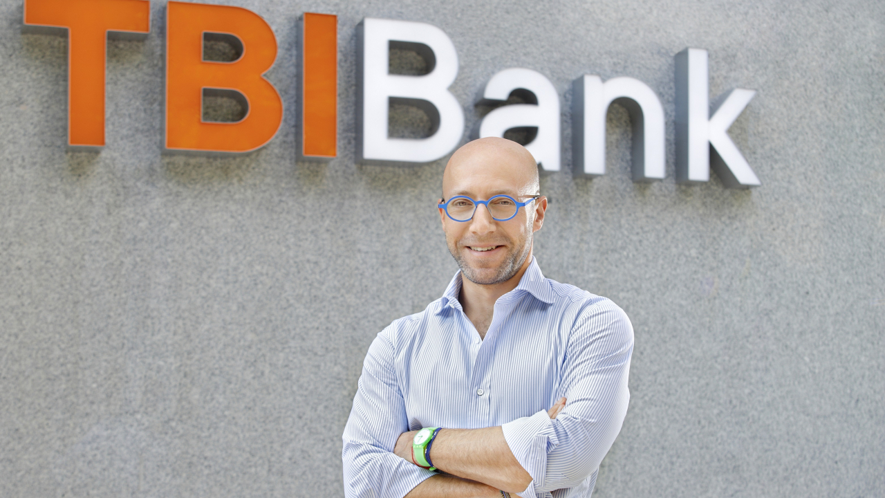 TBI Bank adaugă o soluție cu AI pentru verificarea identității noilor clienți