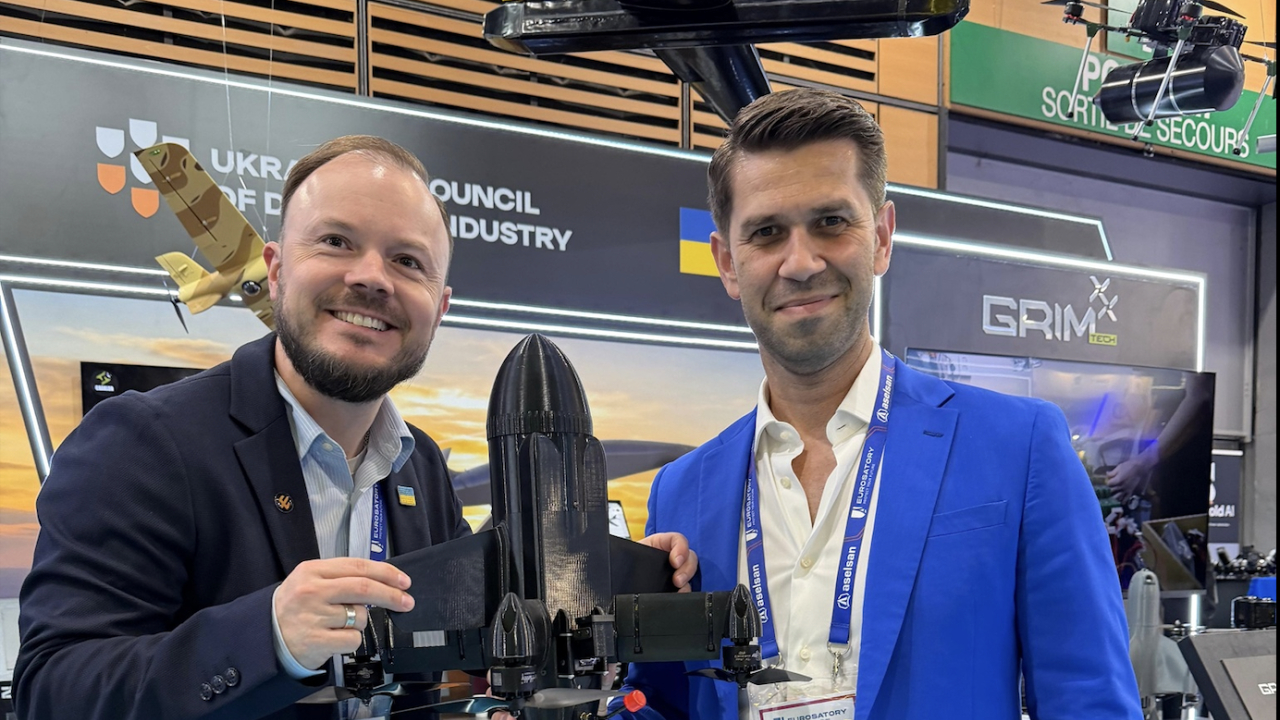 Viktor Yevpak, fondator și CEO al EDRONE; și Mihai Filip, CEO al OVES Enterprise.