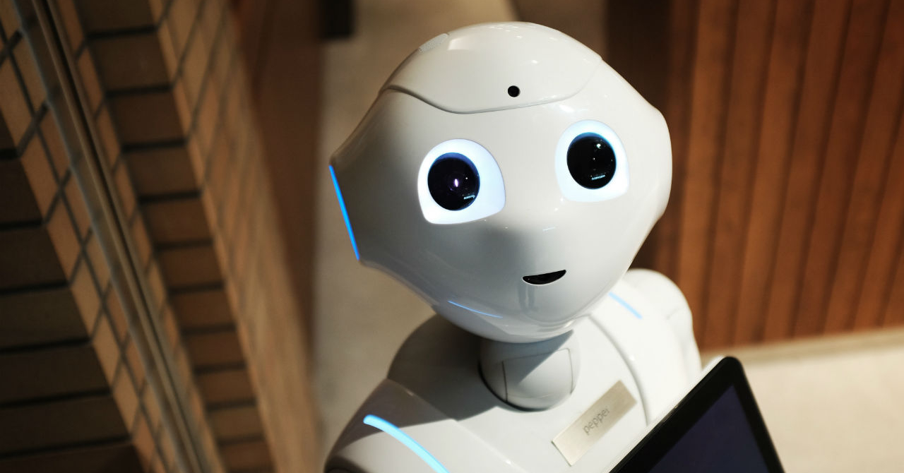 Roboții sunt gata să intre în Europa. Ce spun companiile?
