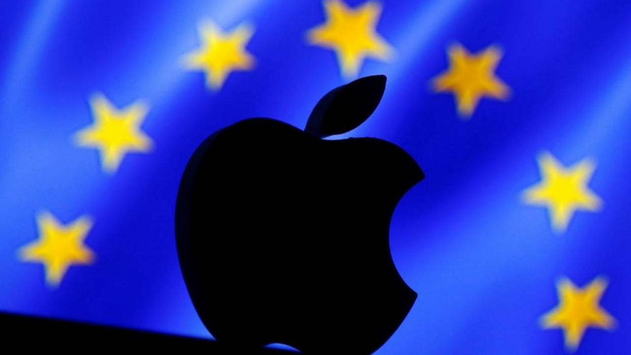 Apple, pârătă la Comisia Europeană că ar încălca legea concurenţei