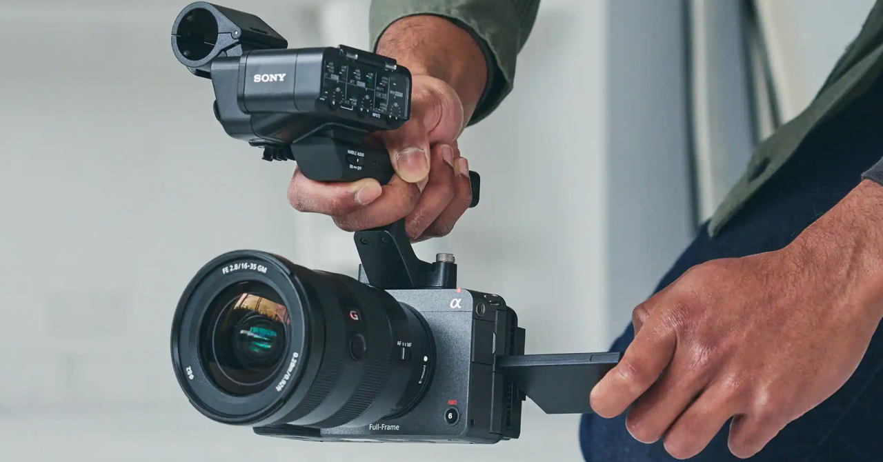 Sony lansează FX3, cea mai compactă și mai ușoară cameră din gama Cinema Line