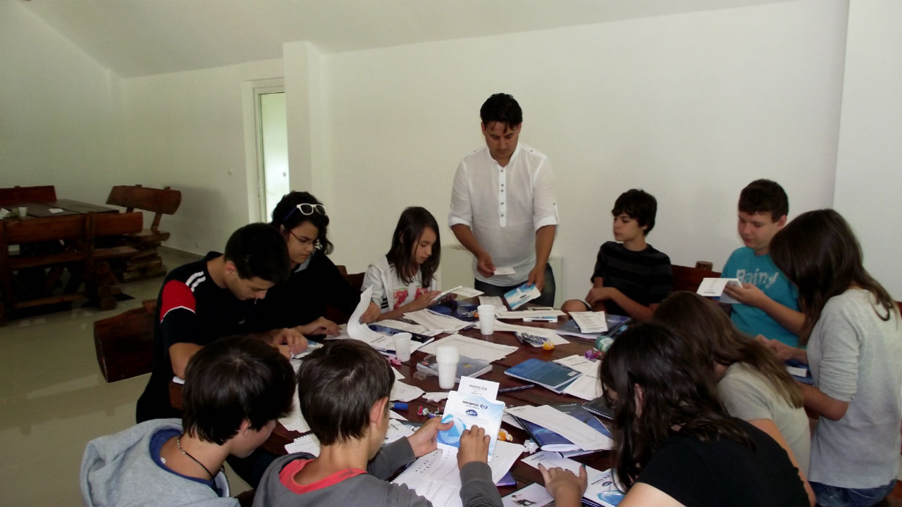 Cursurile care te învață să citești într-un minut cât alții în zece