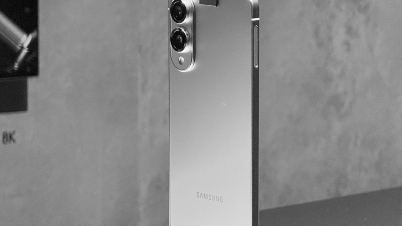 Samsung Galaxy S25 Edge: când se lansează și <span class="title-highlight">cât va costa</span>