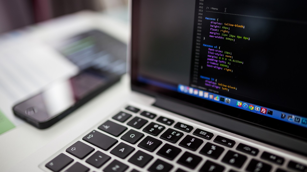 De ce avem deficit de programatori în România și care sunt soluțiile