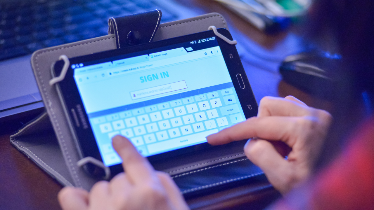 Digitaliada: concurs pentru digitalizarea educației în România