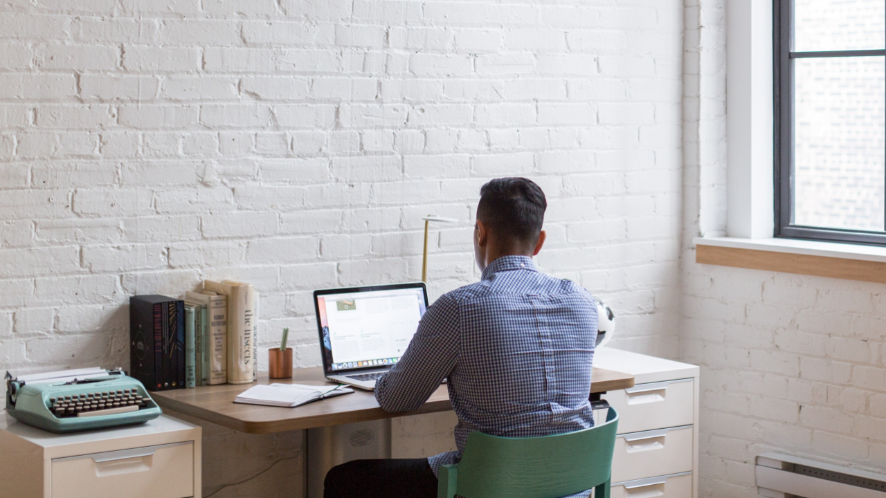 Coronavirus | Profilul angajatului care a lucrat remote în timpul Covid-19