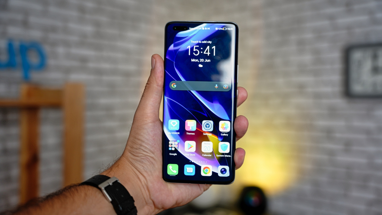 Review HONOR Magic4 Pro: E magie-n aparat