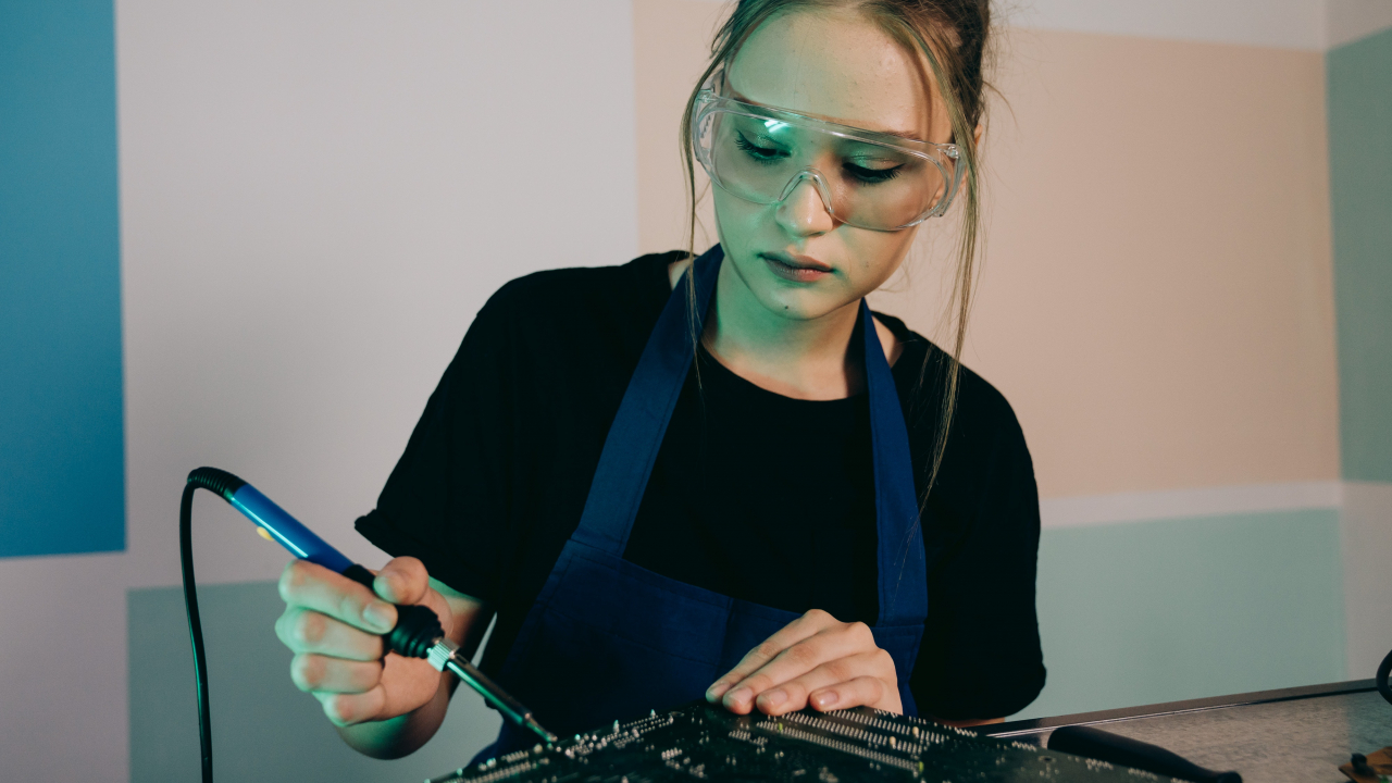 Viitorul muncii: cot la cot cu roboții în economia colaborativă