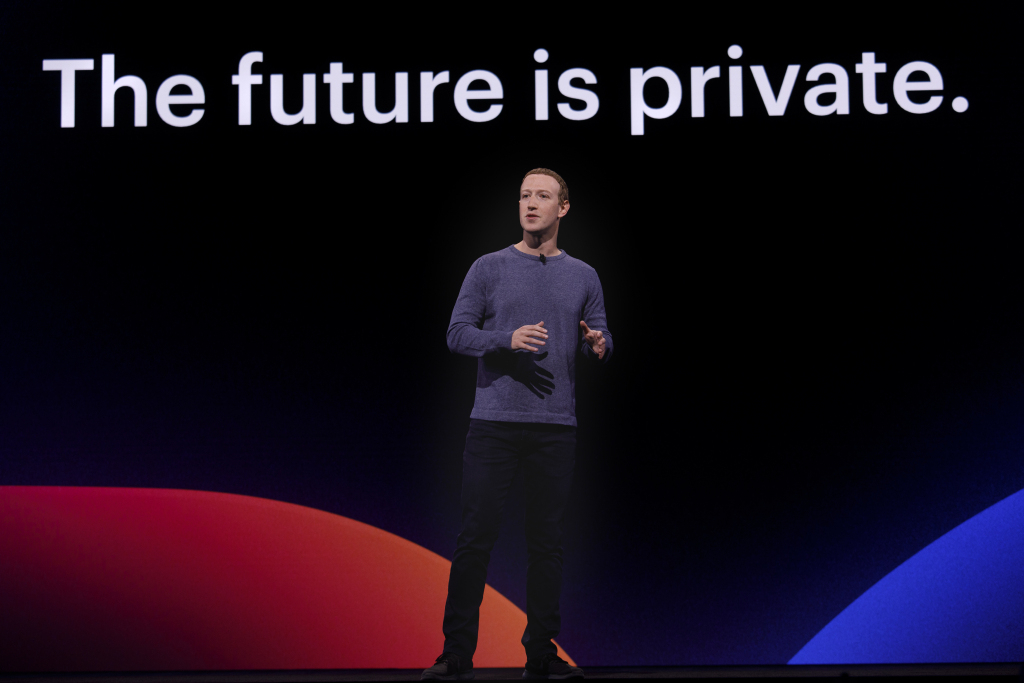 Facebook, amendă de 5 mld. $. Care e motivul și ce promite Zuckerberg?
