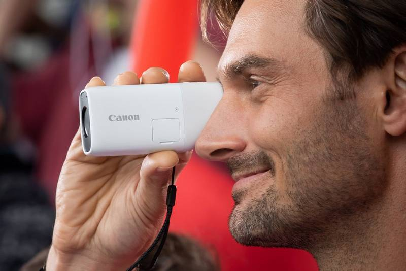 Canon lansează aparatul cu zoom ca să pozezi de la depărtare păsările favorite