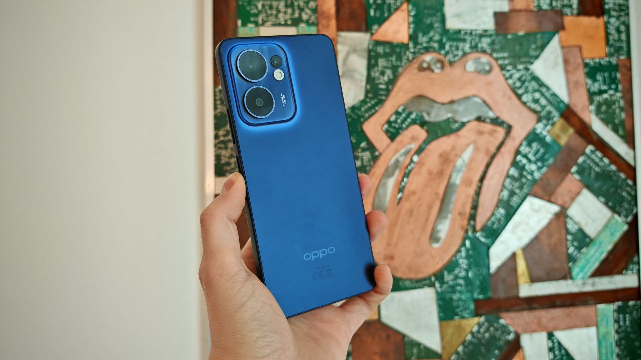 <span class="title-highlight">OPPO Reno13</span> - telefonul la preț corect pentru... fotografie subacvatică