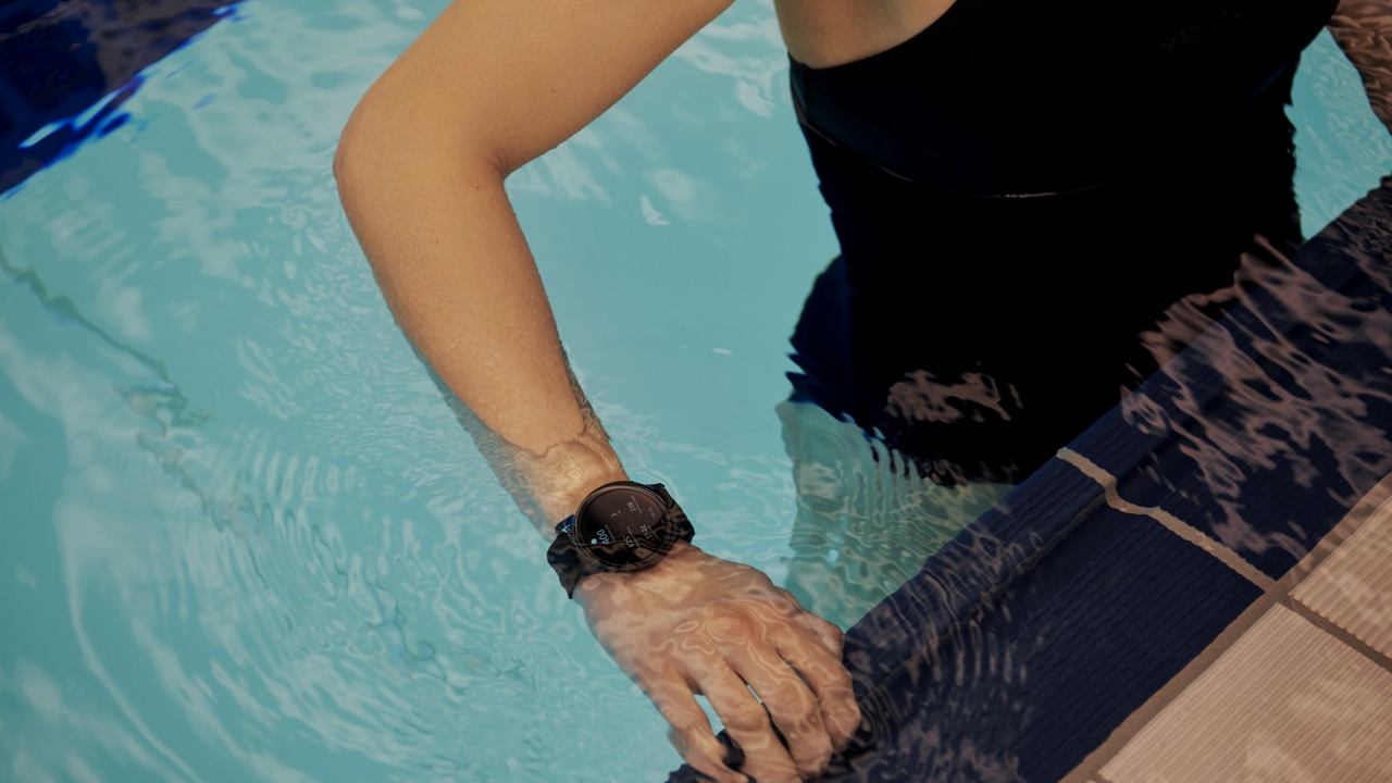 Primul smartwatch de la OnePlus, disponibil la precomandă