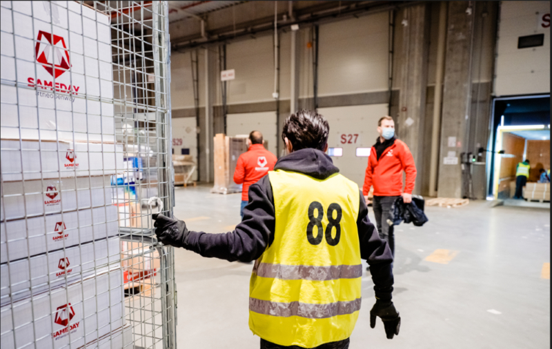 2,5 milioane de colete livrate la easybox de Black Friday 2023