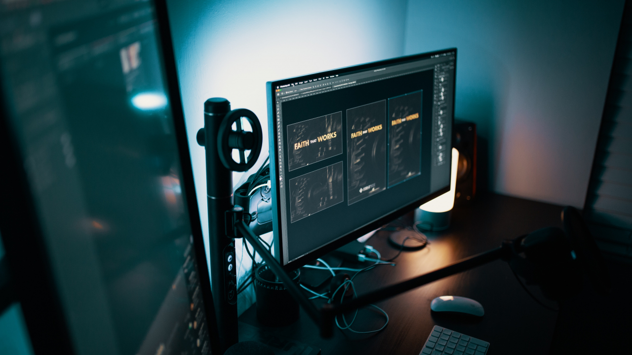 Reduceri eMAG: monitoare de PC excelente pentru muncă sau gaming