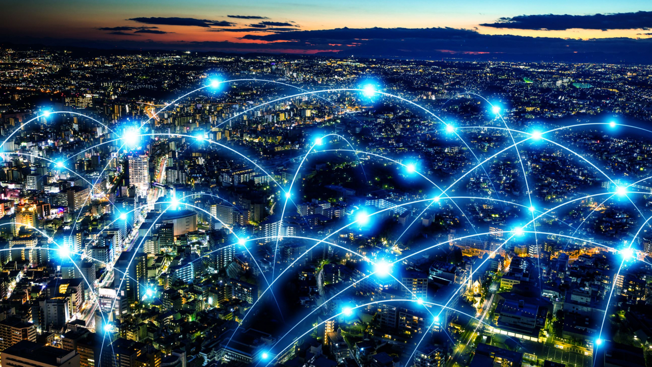 Piața de servicii online din România, între corporații și startup-uri locale