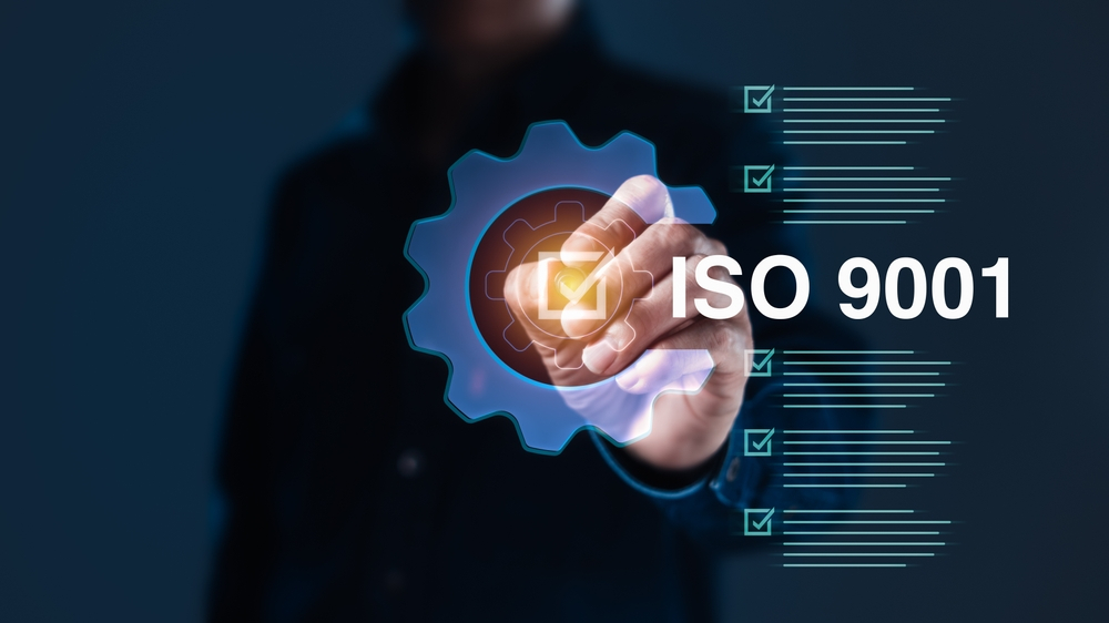 Ghid certificare ISO 9001: Ce inseamna si cum te ajuta in licitatii