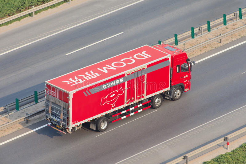 Google dă o jumătate de miliard de dolari unui competitor Amazon