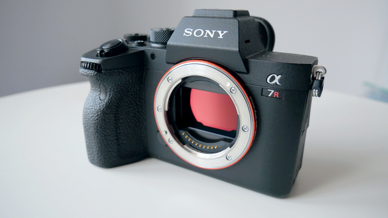 Sony A7RIV + 35 mm f/1.4 și 24-105mm f/4 - kit excelent pentru foto și video