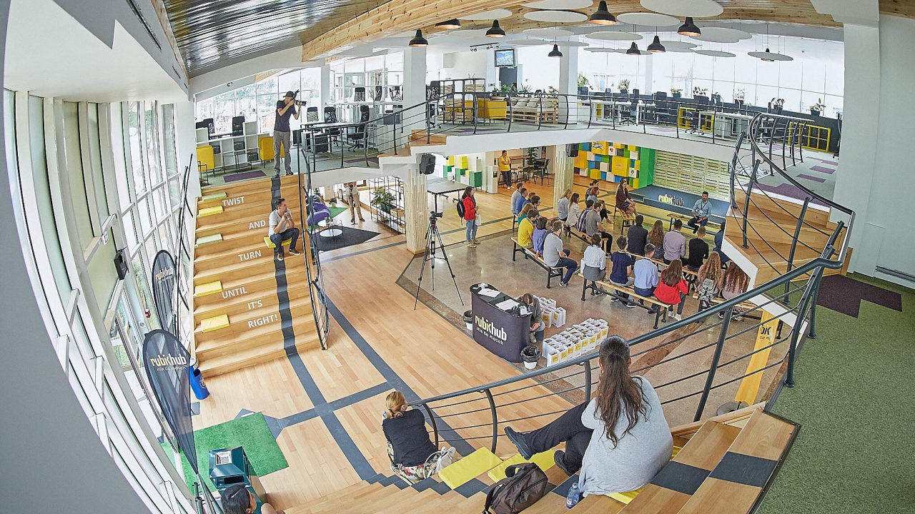 Rubik Hub vrea să scoată Moldova din bezna antreprenorială