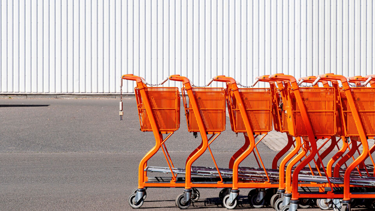 8 din 10 români cred că prețurile vor crește în medie cu 25% în perioada următoare