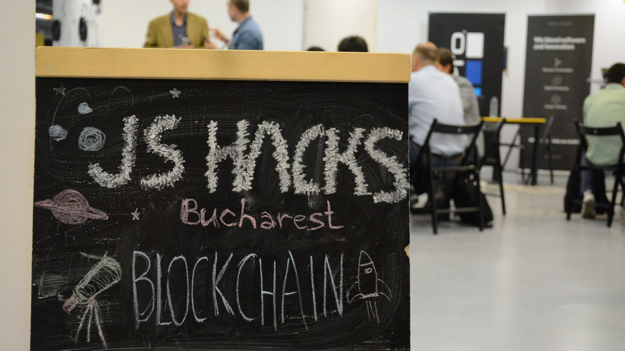 Dincolo de bitcoin: implicațiile blockchain în democrația pură