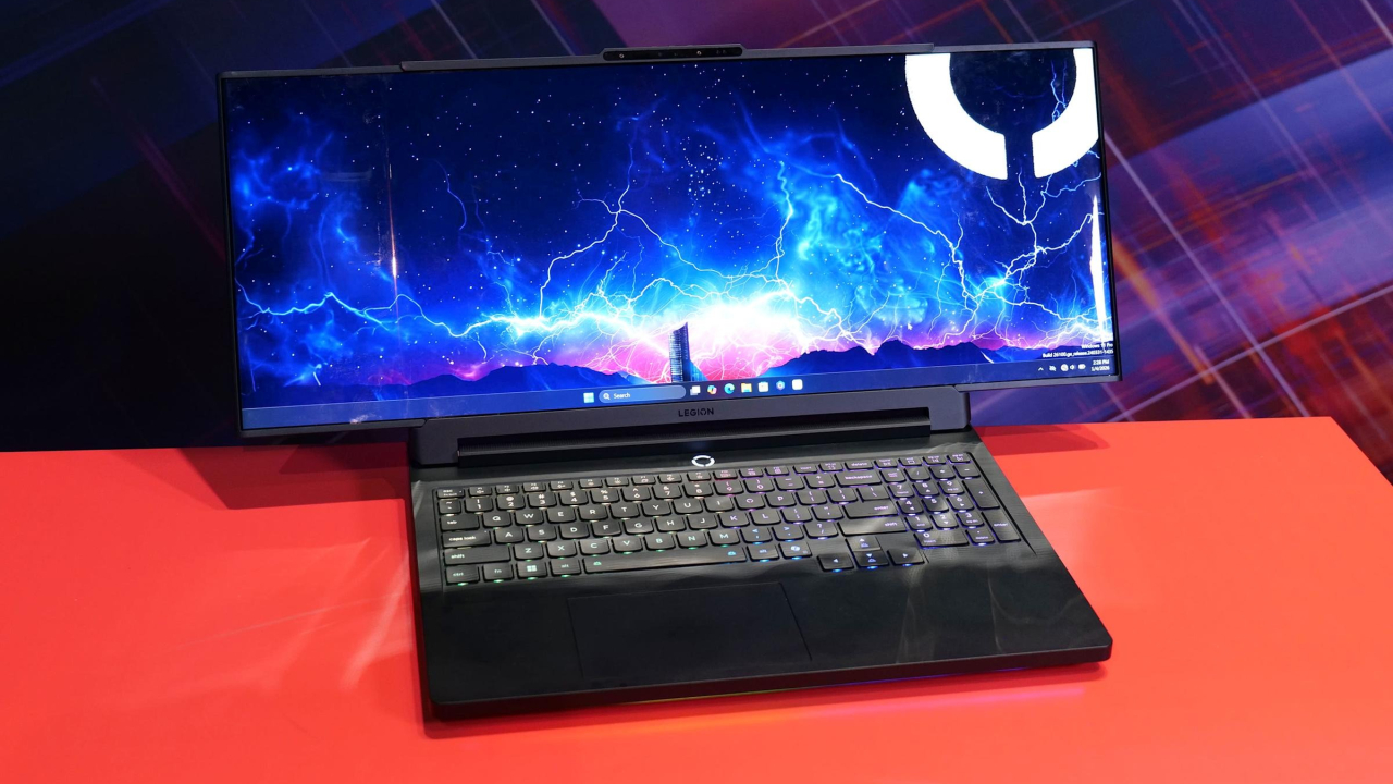<span class="title-highlight">CES 2026</span>: Lenovo lansează laptop-uri futuriste cu ecrane rulabile și extensibile