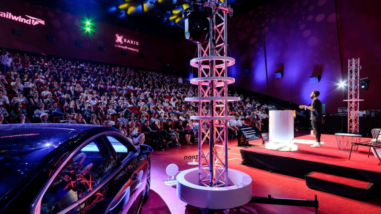 iCEE.fest: UPGRADE 100, cel mai amplu festival pe digital din Europa