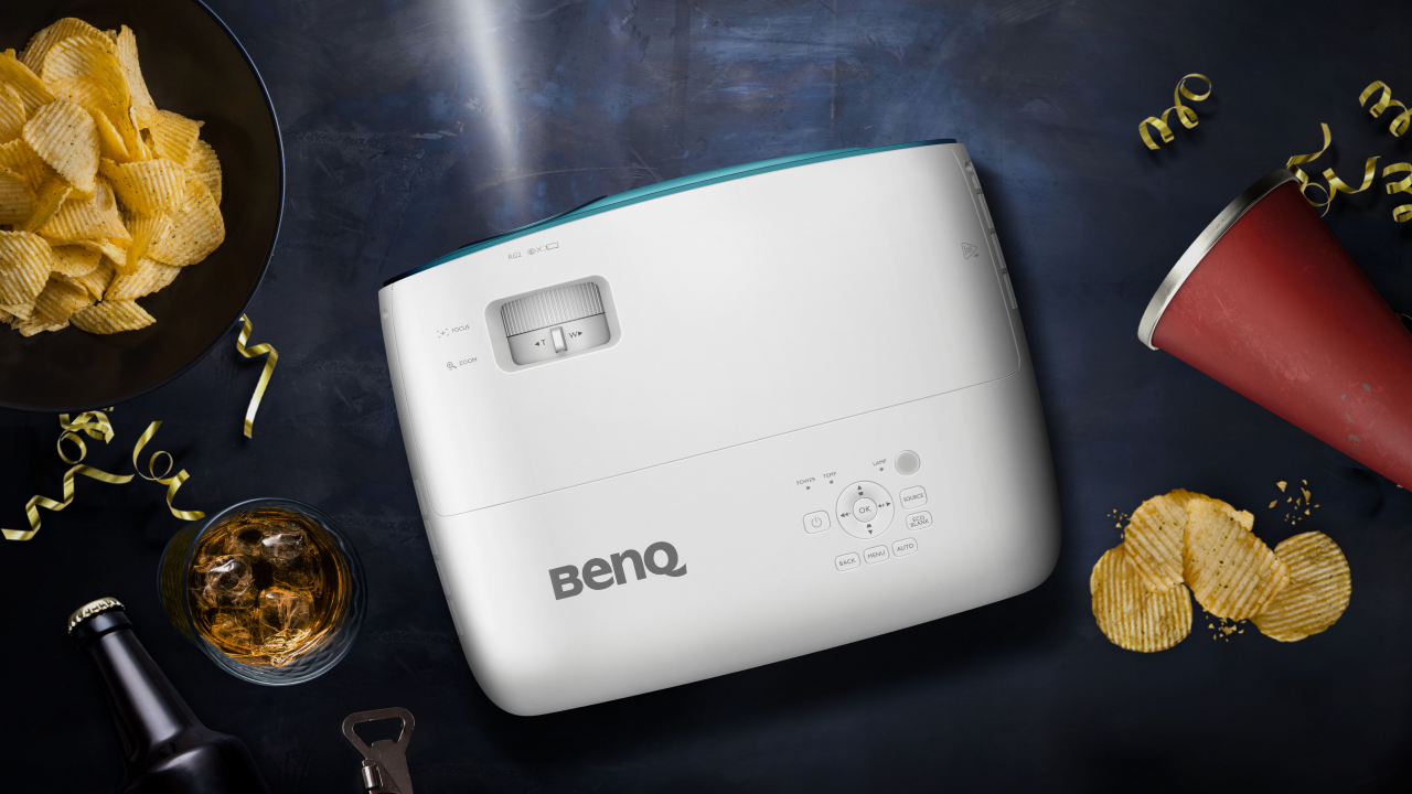 Benq TK800 e un proiector 4K pentru cei pasionați de fotbal