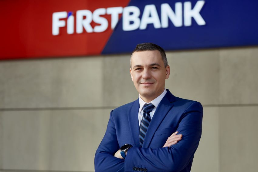 Depozit de la First Bank cu bonus al dobânzii pentru deschidere prin Video Banking