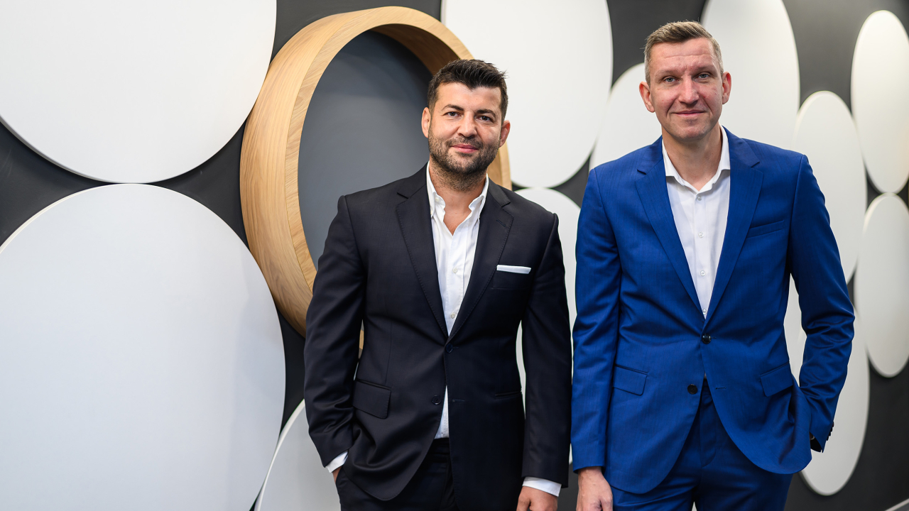 Alexander Holding preia 25% din Moov Leasing, platformă de leasing digital