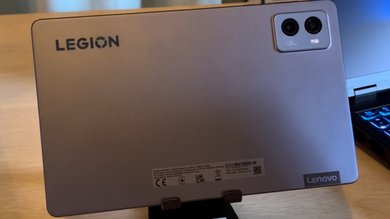 Lenovo prezintă cea mai mică tabletă de gaming cu Android, Legion Y700