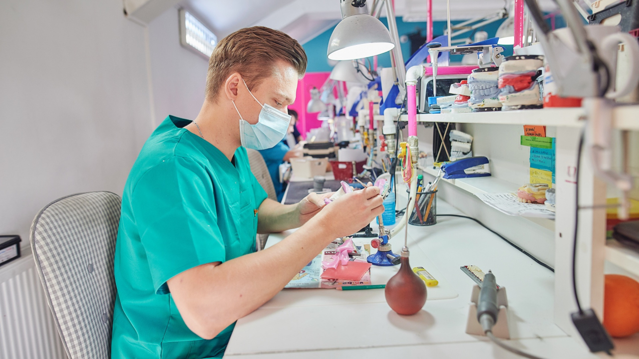 Grupul Drăghici Dental: creștere cu 30% a cifrei de afaceri în 2021